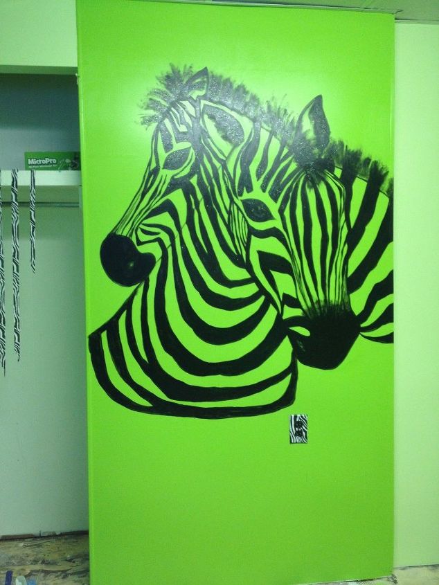 quarto da filha 2 verde limo e estampa de zebra