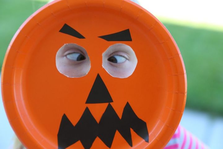 easy paper plate pumpkin mask