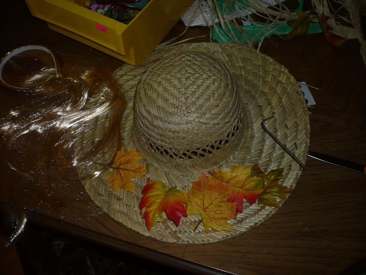 fall door wreath scarecrow hat