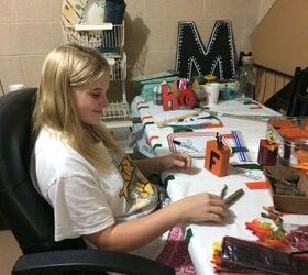 easy fun craft for 2 and up, Ash working on her project for her mom