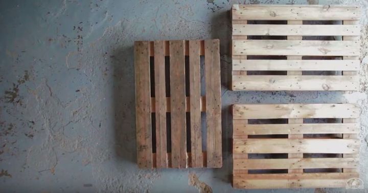 Simple Diy Pallet Sofa Chair, How To Build A Chair Out Of Wooden Pallets