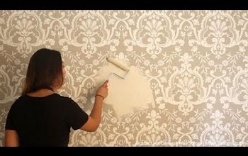 How to Stencil a Beautifully Embossed Wall With Joint Compound