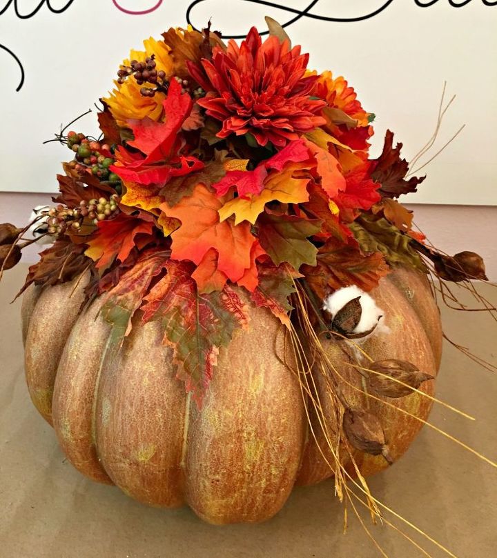 DIY pumpkin centerpiece