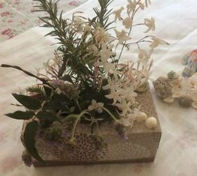 diy flower vase from a tissue box