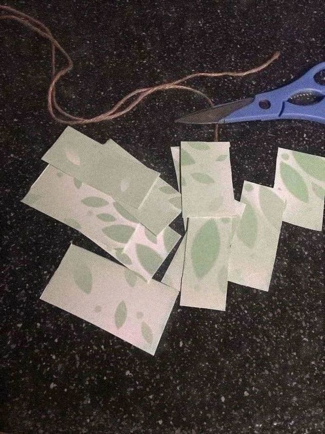 recicle uma caixa de lenos de papel em etiquetas de presente