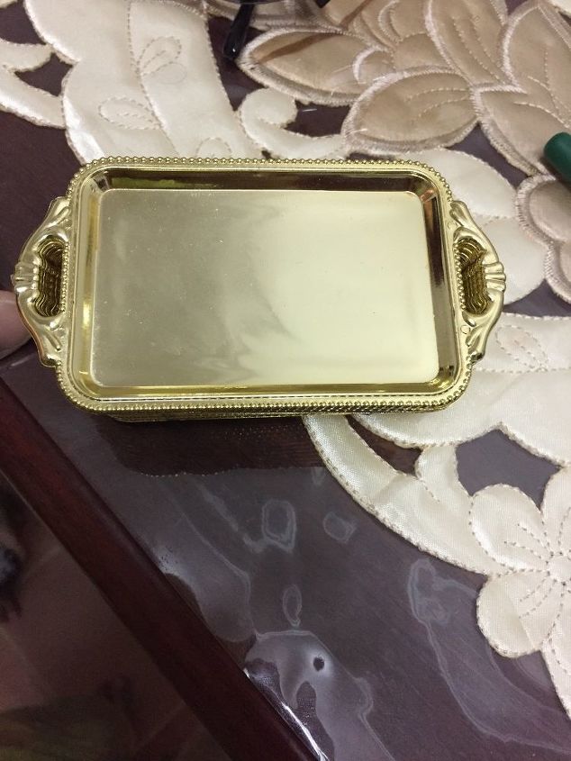 q i have this small tray i want to put on wall is it possible