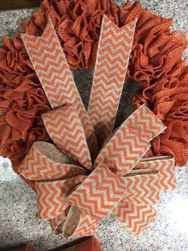 easy burlap wreath in less than 30 minutes