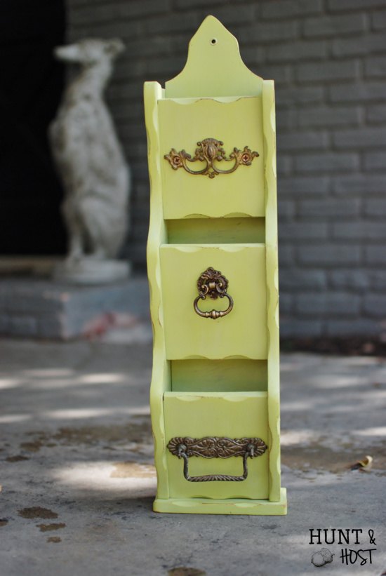 s 30 brilliant things you can make from cheap thrift store finds, Paint a Tired Mailbox for Cute Door Hanging