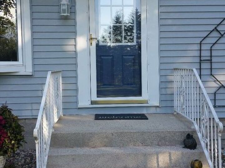 q i desperately need advice should i paint the storm door blue