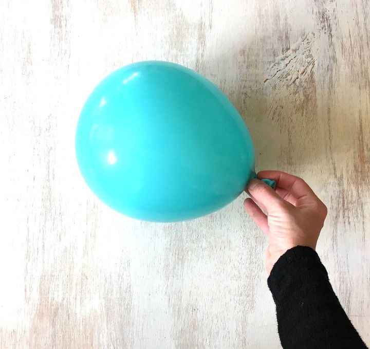 s 3 hermosos proyectos que puedes hacer con globos, Plato de botones