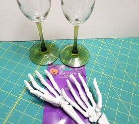 creepy skeleton wine glasses