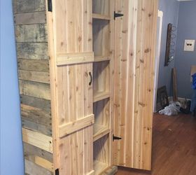 how to make a pantry out of pallets