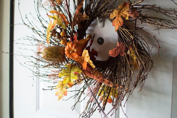 how to easily create a fall wreath in 10 minutes