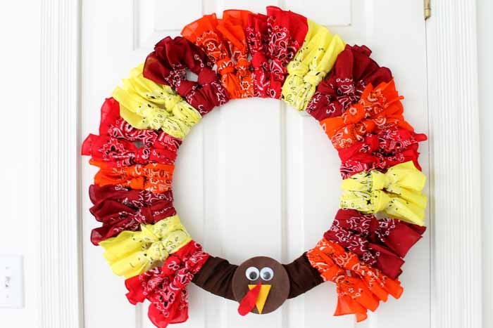thanksgiving wreaths make a turkey wreath