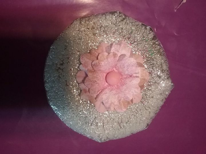 melted album flower, The center of the flower