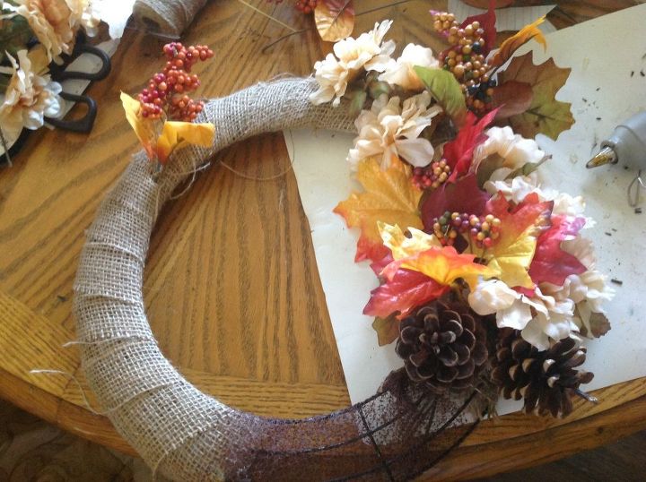 autumn wreath, Starting to look like a wreath