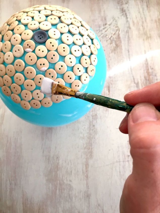 26 stunning ways to use mod podge in your home, Create a button dish with a balloon