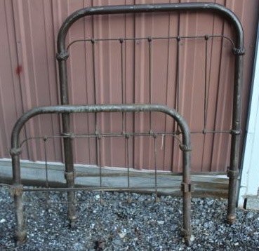 q how to set up an antique iron headboard and baseboard