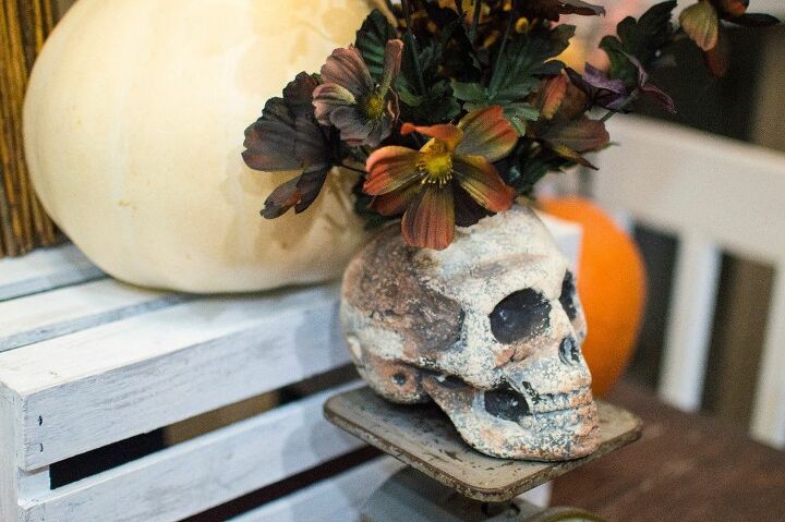 simple and unique halloween skull vase that will impress