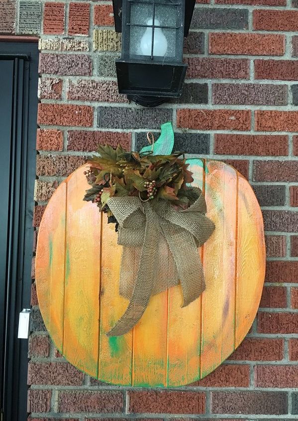 pretty pallet pumpkin
