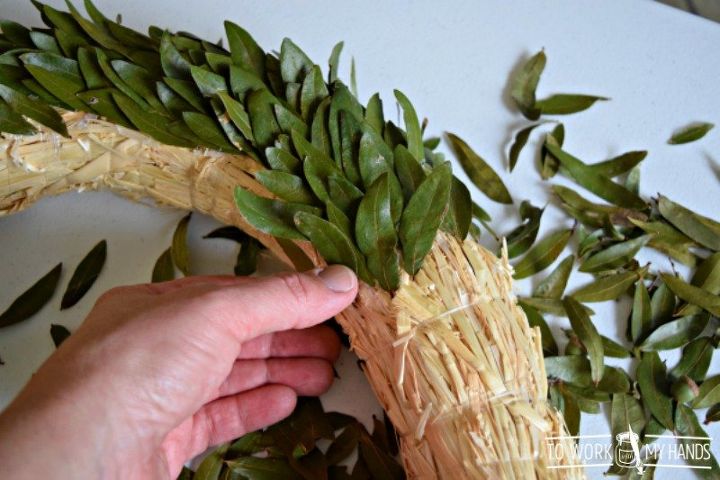 how to make a real oak leaf wreath
