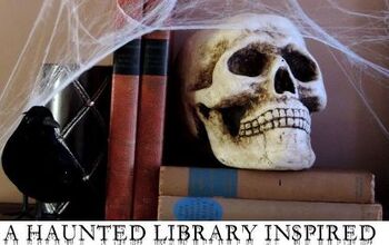 Un manto de Halloween inspirado en una biblioteca espeluznante y embrujada