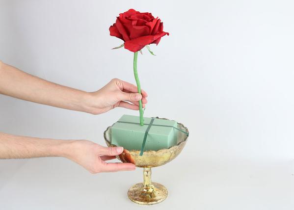 cmo hacer un centro de mesa con rosas