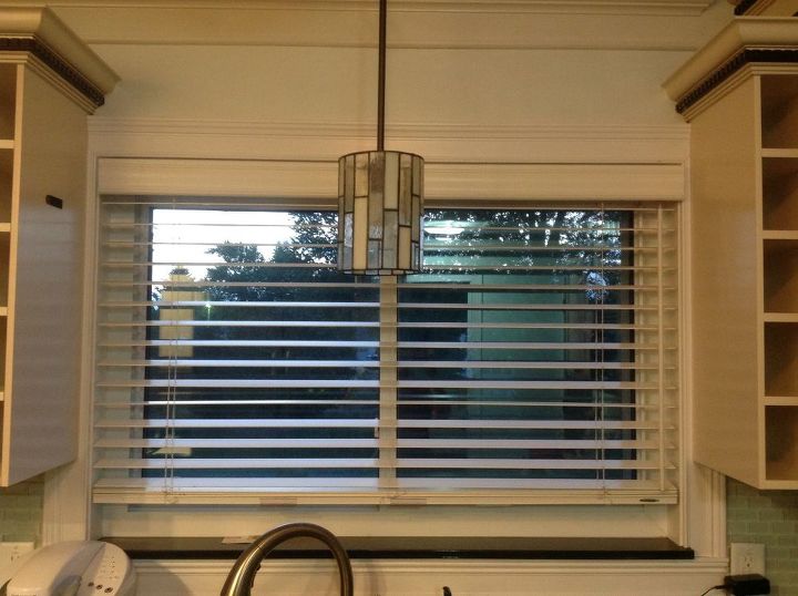 window treatment with placemats