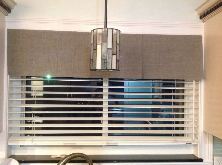 window treatment with placemats