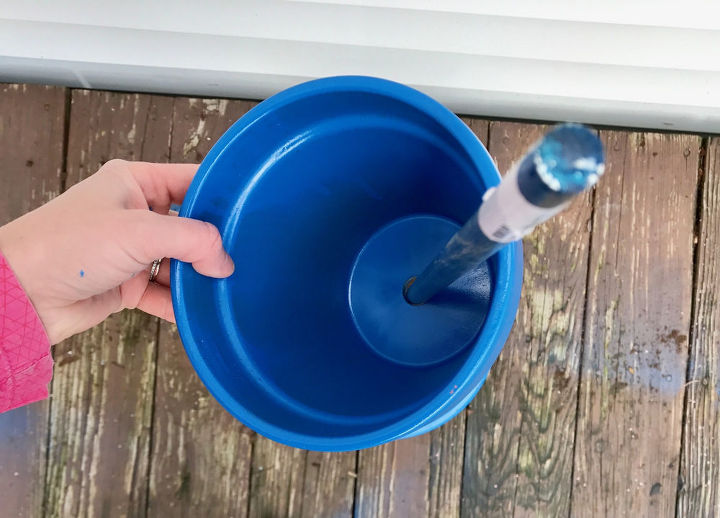 s 3 absolutely adorable ways to display your plants, Step 3 Thread your second pot onto the rod