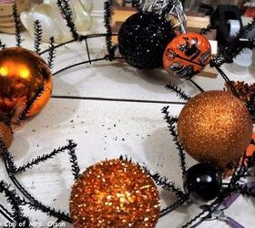 make a vintage halloween wreath