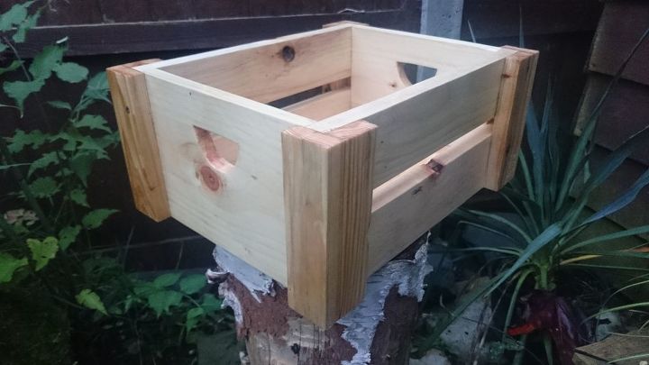 caixa de armazenamento de madeira de palete pequena