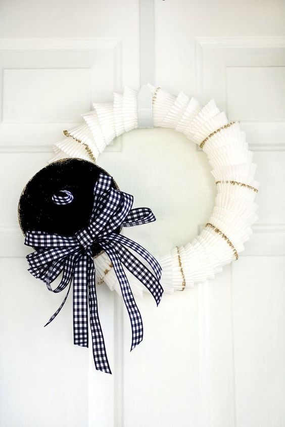 neutral witch s hat cupcake liner wreath