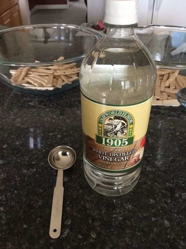 s 3 easy ways to make the cutest coasters for your house, Step 2 Mix boiling water and vinger