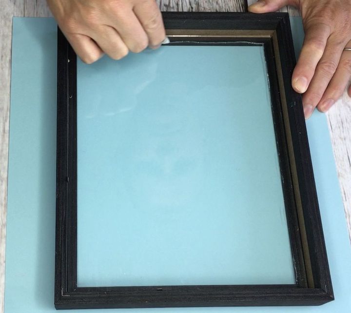 s 3 brilliant ideas how to use photo frames, Step 2 Trace edge of frame with a wax crayon