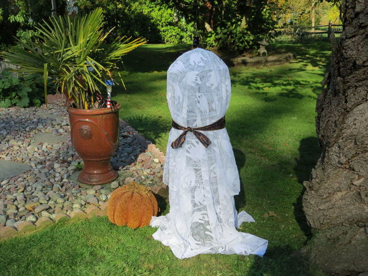 s hometalk s top 10 halloween diy s of 2017, Solar Halloween Ghost