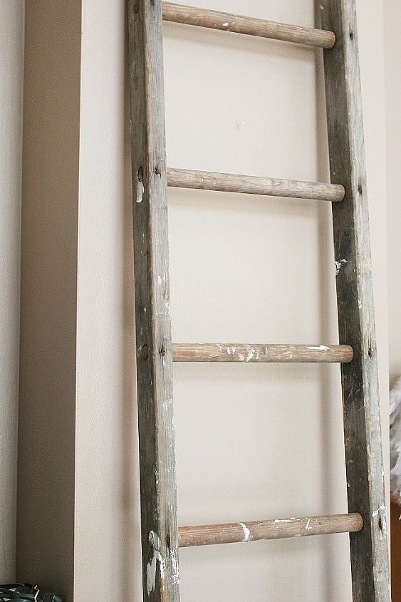 how to decorate with a vintage ladder