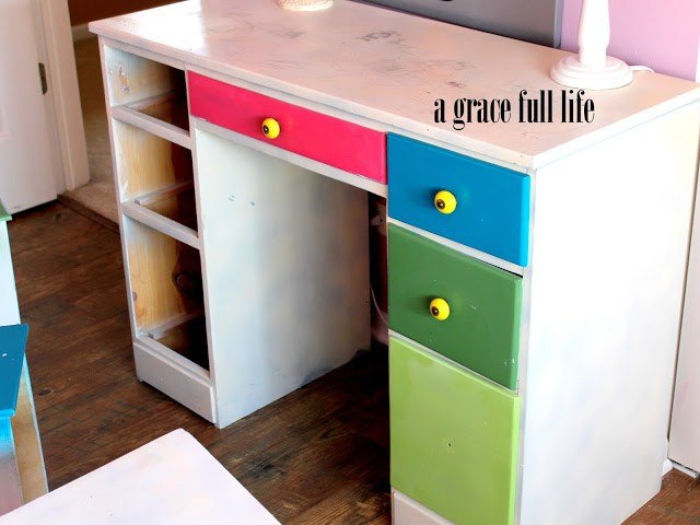 Spray Painting An Old Desk Hometalk Spray Painting An Old Desk