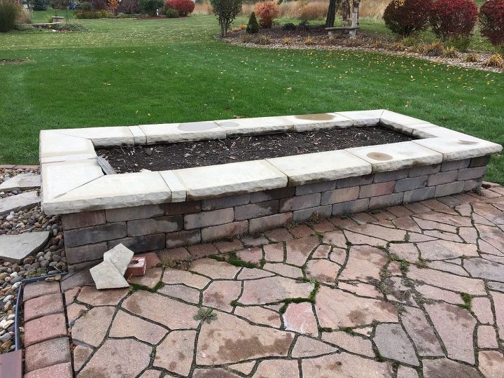 q hi i have this planter and i m at a loss as to what to plant on it