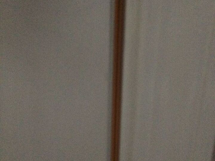 q what helps to seal an poorly hung front door