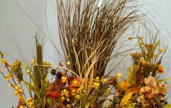  Crie um incrível arranjo de flores de outono usando itens de brechós