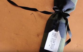 2 Ways to Wrap Wine With a T-Shirt
