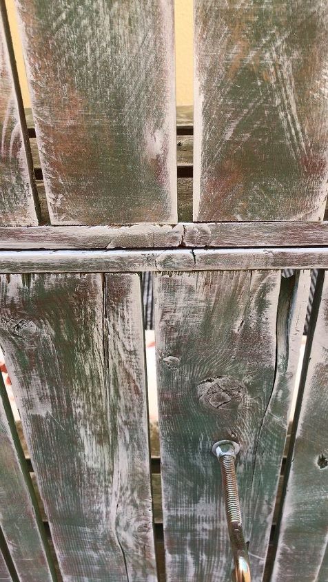 Close up of the finish