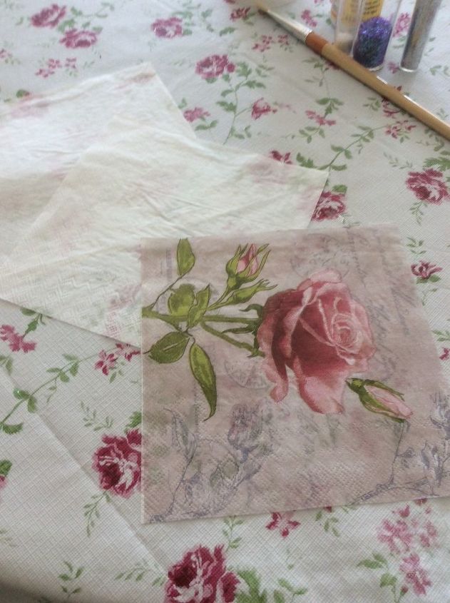 napkin decoupage on a candle