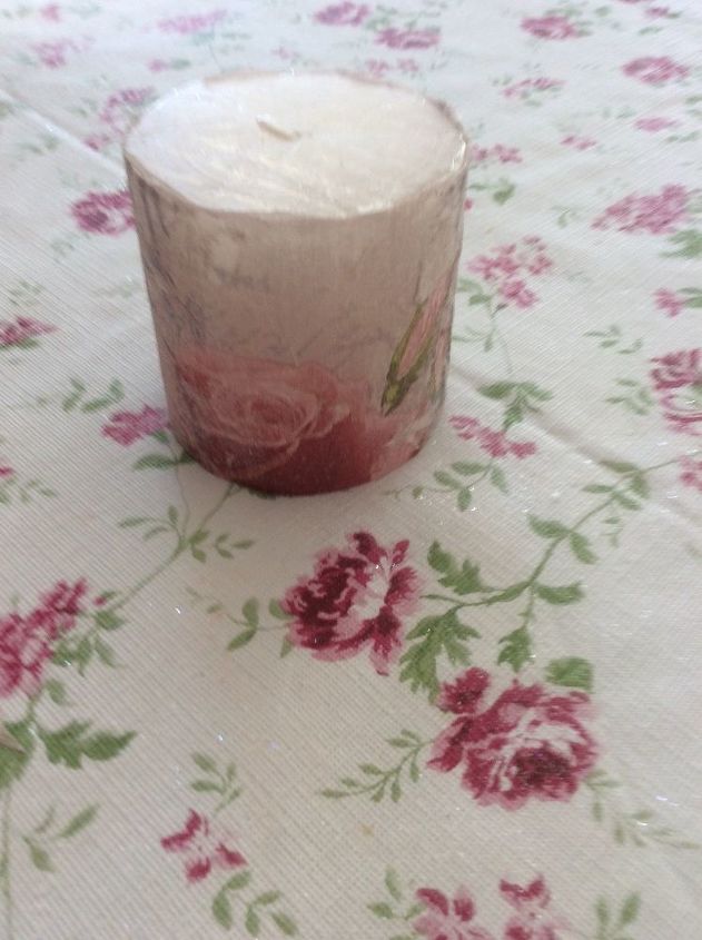 napkin decoupage on a candle