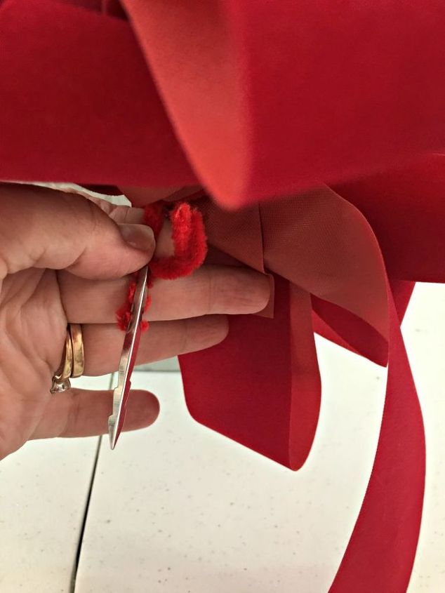 decorate your mailbox for christmas