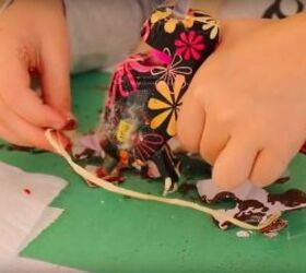 make a reindeer christmas ornament from puzzle pieces