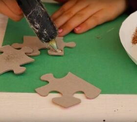make a reindeer christmas ornament from puzzle pieces