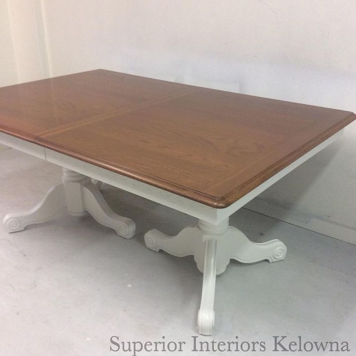 vintage dining table recieves a superior makeover
