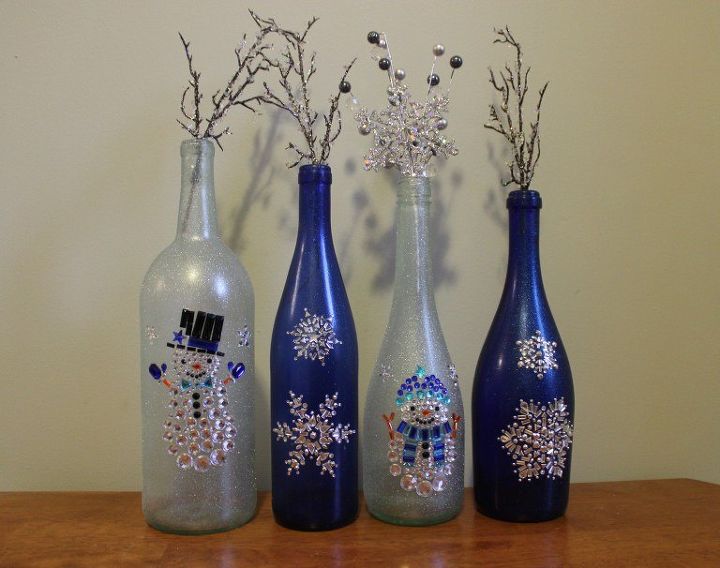 decorao de natal de garrafas de vinho em forma de boneco de neve